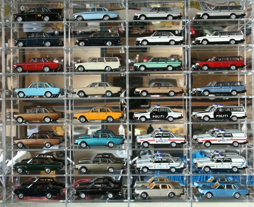 1/43 Diecast Car Display Case Acrylic Holds 36 Cars Made in USA New in Box 